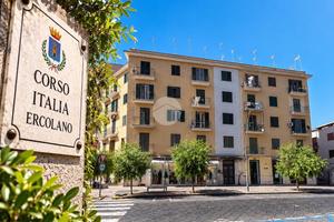 3 LOCALI A ERCOLANO