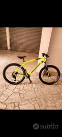 mountain bike bicicletta rockrider st530
