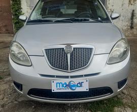 Lancia Ypsilon 1.3 MJT 75 CV New Oro