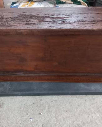 Antica Cassapanca in Legno di Castagno