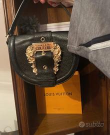 Borsa cinturino oro Versace