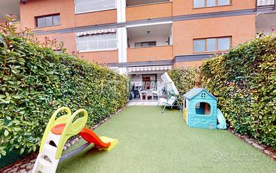 TRILOCALE CON DOPPIO GIARDINO E BOX AUTO