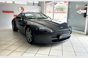 ASTON MARTIN V8 Vantage Coupé CAMBIO MANUALE