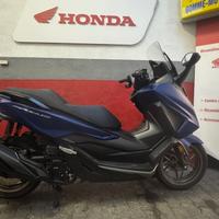 Honda Forza 350