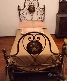 Letto ferro battuto con decori (solo testiere)