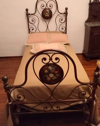 Letto ferro battuto con decori (solo testiere)
