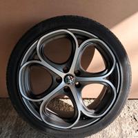 Cerchi in lega + gomme 19" Alfa Romeo