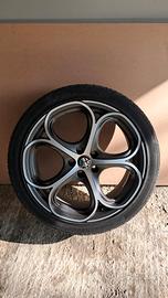 Cerchi in lega + gomme 19" Alfa Romeo