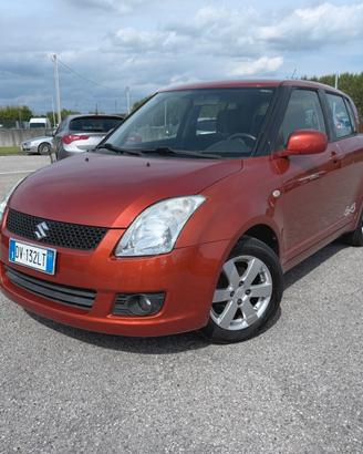 Suzuki Swift 1.3 4x4 5p. GL