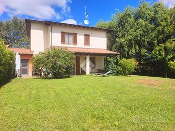 VILLA SINGOLA A SAREZZANO