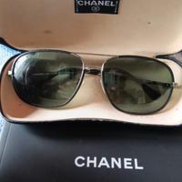 occhiali da sole Chanel perfetti nella loro custod