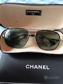 occhiali da sole Chanel perfetti nella loro custod