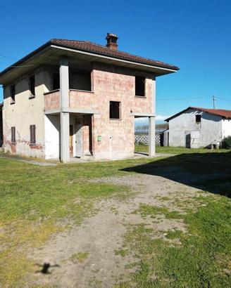 CASA INDIPENDENTE A CENTALLO