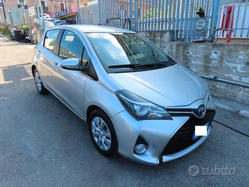 Toyota Yaris 1.4 D-4D 5 porte Lounge KM CERT 2015