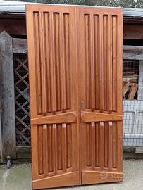 Portoncino a due ante, costruita da artigiano,