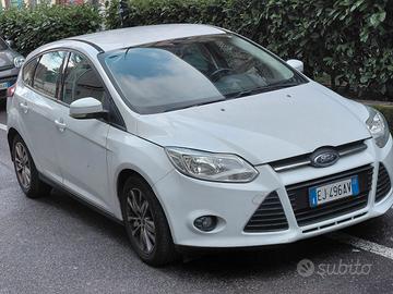  Ford focus  anno  2011
