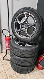 SET CERCHI E GOMME ALFA ROMEO STELVIO 235/55/19 .