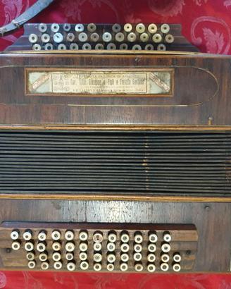 Fisarmonica d'epoca primi '900