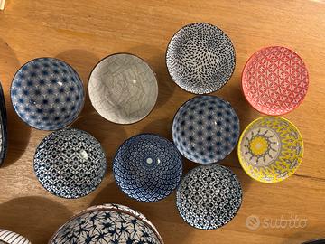 Servizio Piatti e Ciotole in Ceramica Decorata