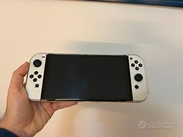 Switch nintendo oled completa di tutto