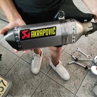 scarico akrapovic per liberty 