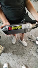 scarico akrapovic per liberty 