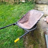 Carriola in metallo anche sollevabile