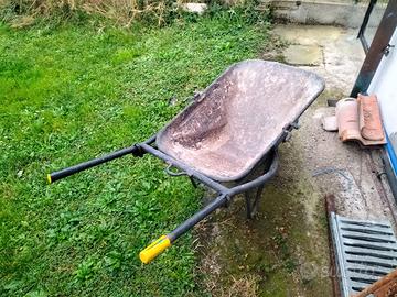 Carriola in metallo anche sollevabile