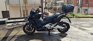 Honda forza 750