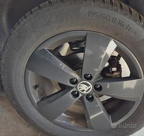 Cerchi originali Skoda e gomme invernali