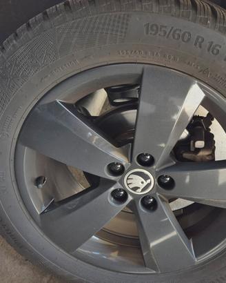 Cerchi originali Skoda e gomme invernali
