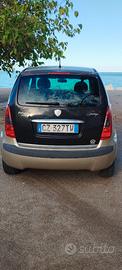 Automobile lancia musa