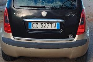 Automobile lancia musa