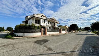 4 LOCALI A CORIGLIANO-ROSSANO