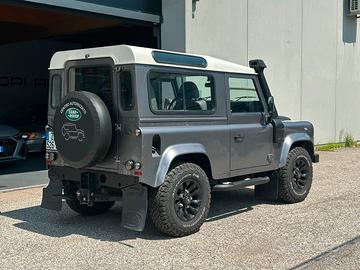 Land Rover Defender 90 2.4 Td4 SE
