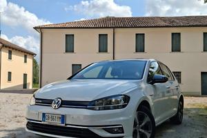 Golf 7 1.5 TGI 130 CV Business Black&White Edition