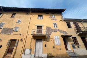 Casa Indipendente su Tre Livelli a Palestro
