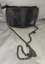 borsetta serpentata con catenella argento