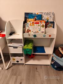 mobile porta libri e porta giochi 