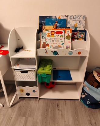 mobile porta libri e porta giochi 