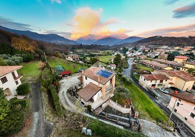VILLA SINGOLA A GAVARDO