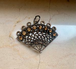 Ciondolo con strass ventaglio color bronzo