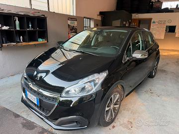 Peugeot 208 1.2 5p 65000 km 2018 euro 6