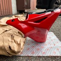 Puntale motore rosso per Ducati Monster 937