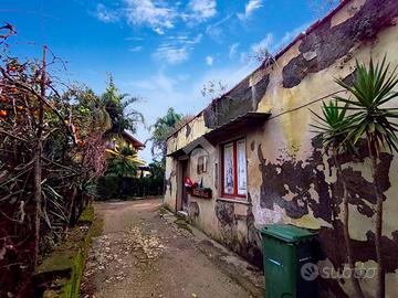 RUSTICO A CASTELLAMMARE DI STABIA