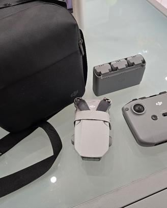 DJI Mini 2 Fly More Combo drone