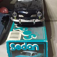 Sedan modellino in metallo frizione VW Karman Ghia