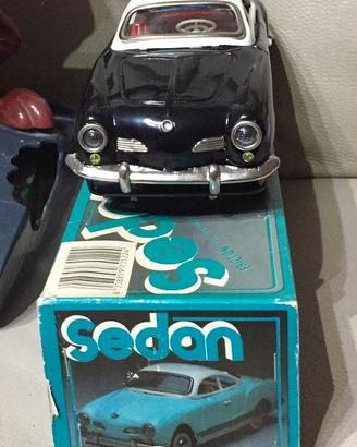 Sedan modellino in metallo frizione VW Karman Ghia