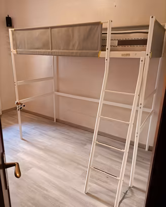 letto a soppalco IKEA modello Tuffing