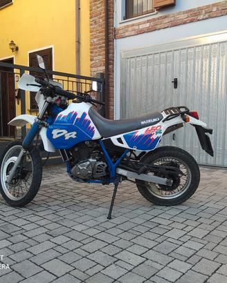 Suzuki DR 650 R